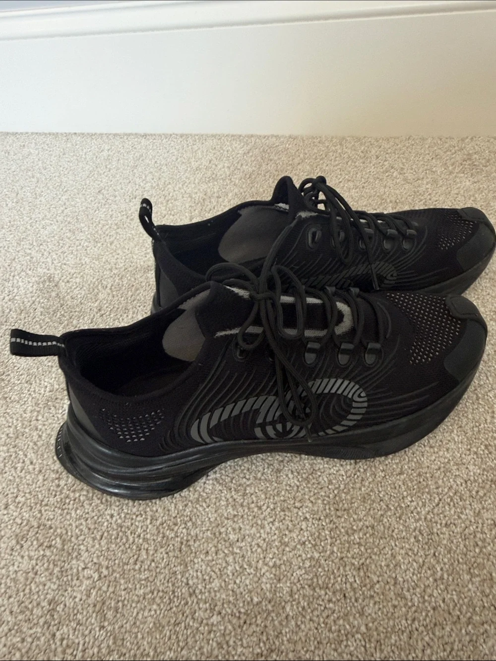 Gucci Men's Black Knit Athletic Sneakers
